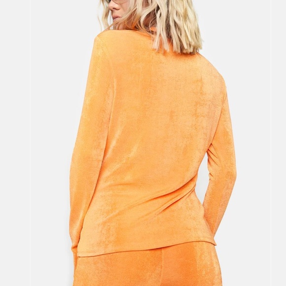 🆕 Dollskill orange lace up top - Picture 6 of 6